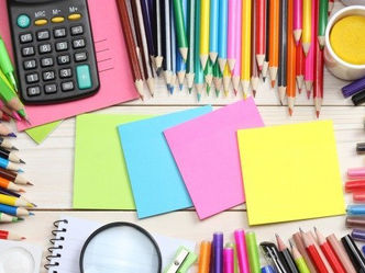 Ritföng og nesti í Skólabæ