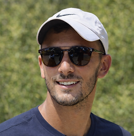 mark nahum headshot edit.png