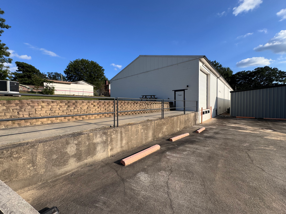 commercial pressure washing in metro Atlanta, Georgia