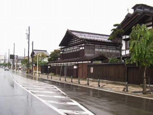 秋田・湯沢の歴史文化から学ぶ：地域企業の魅力とインターンシップの特色