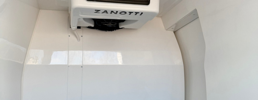 Hoobrid padarytas Citroen Berlingo 2026 izoterminis įrengimas su Daikin/Zanotti Z120B šaldymo agregatu