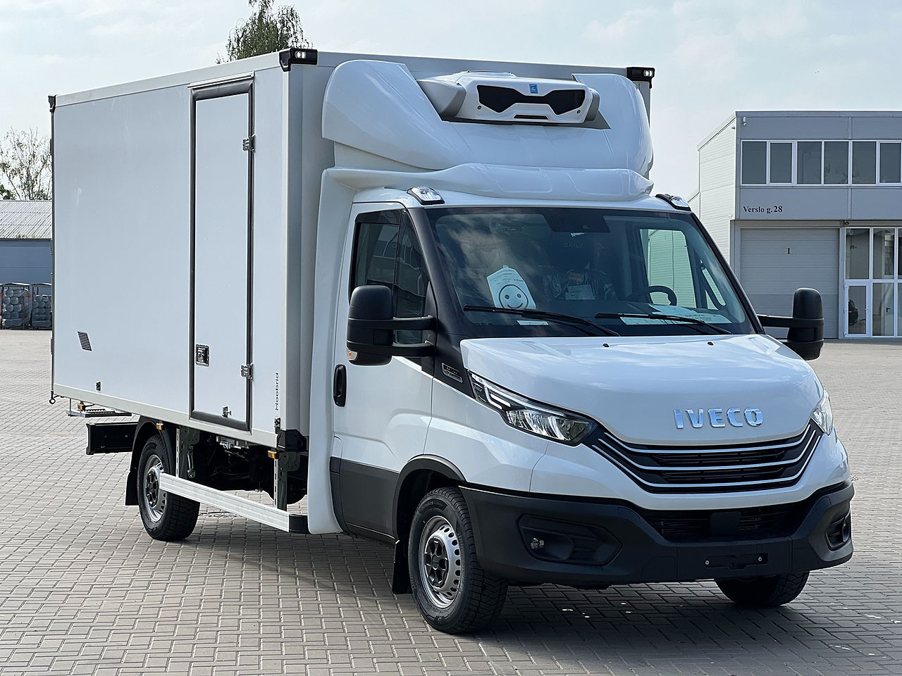 Iveco Daily van chassis with FNA isothermal body with Zanotti refrigeration unit