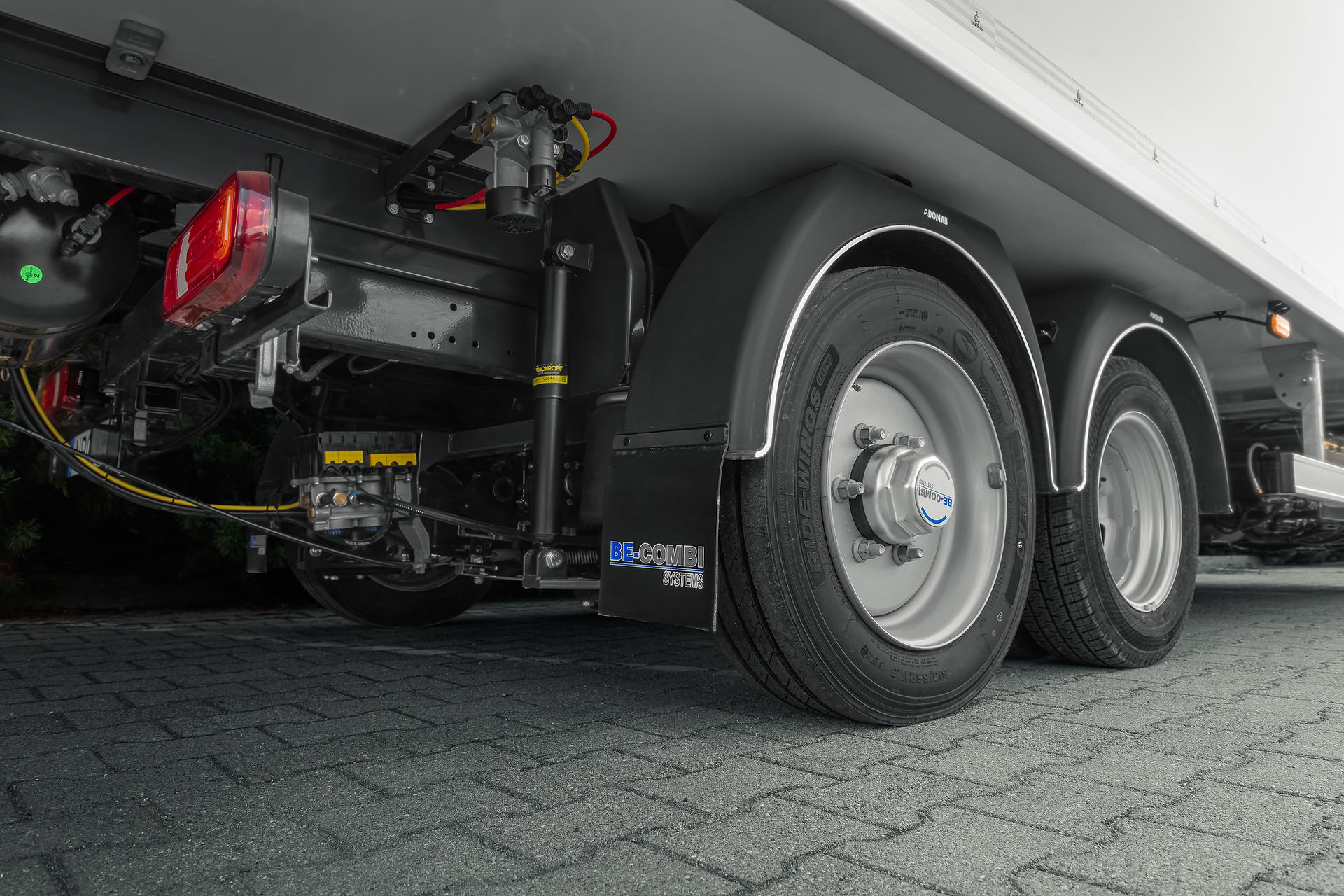 Iveco Daily BE-Combi conversion and Hoobrid Probox isothermal box body