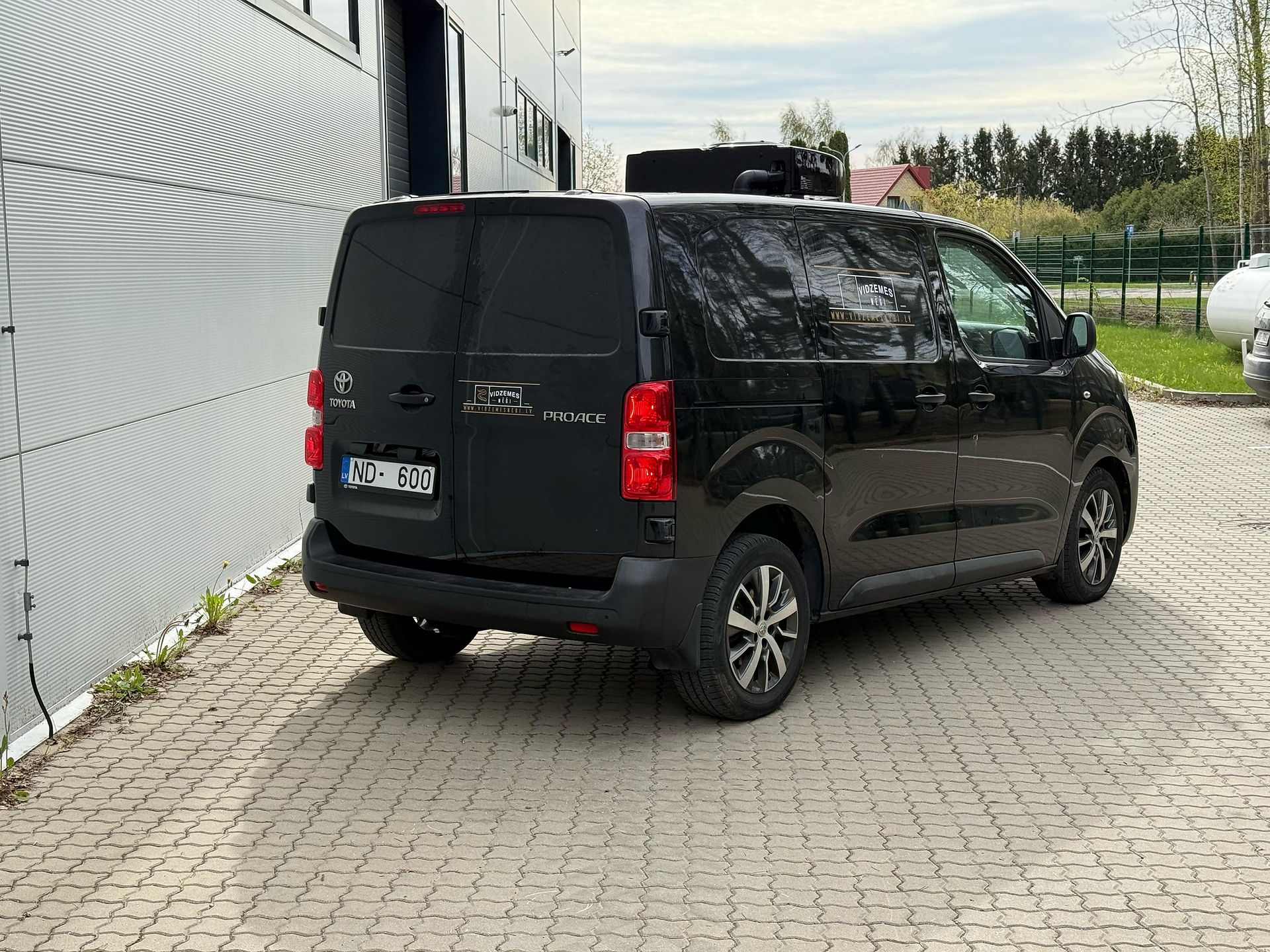 Toyota Proace isotherm van conversion