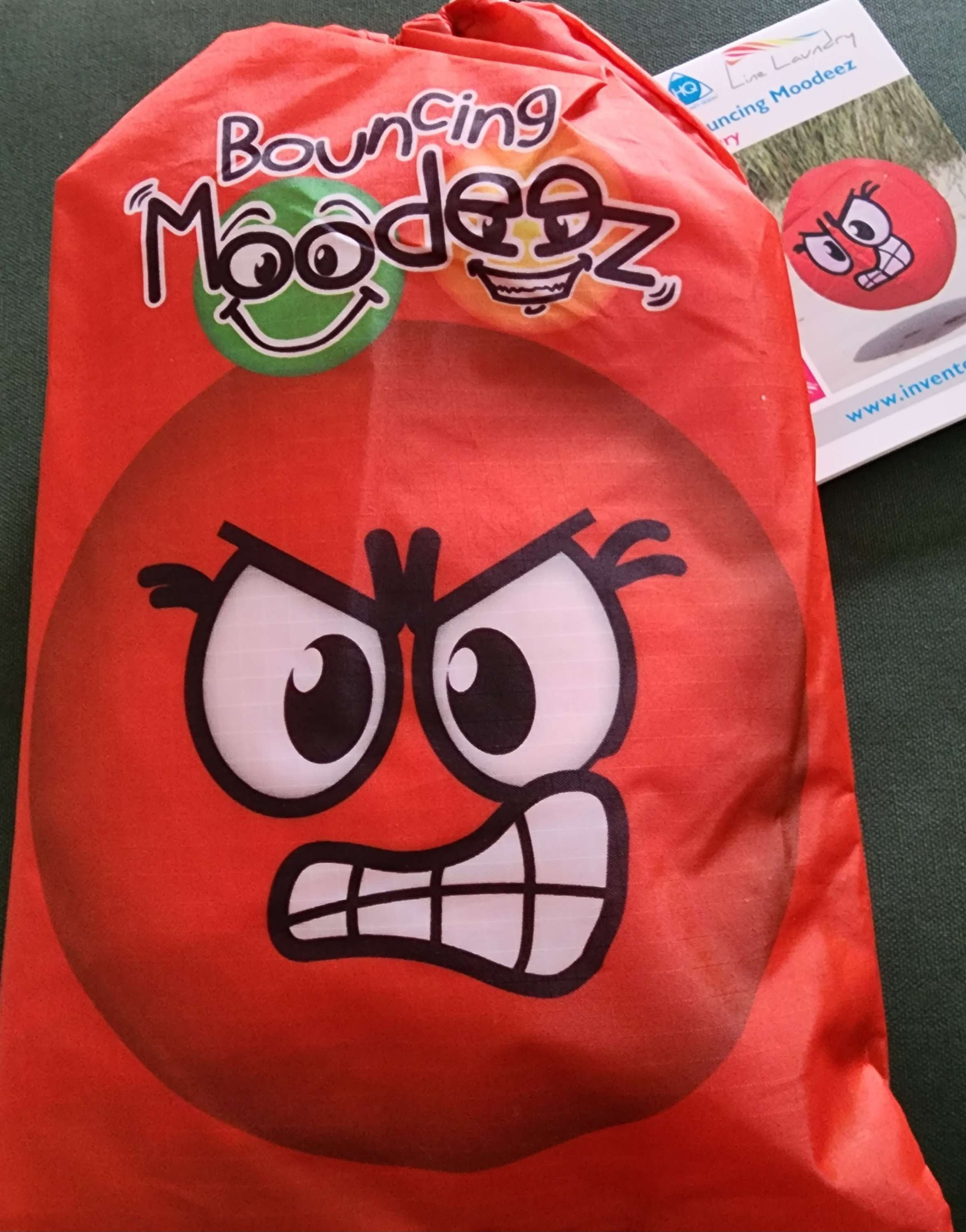 Ground Display bouncing Moodeez (Angry)