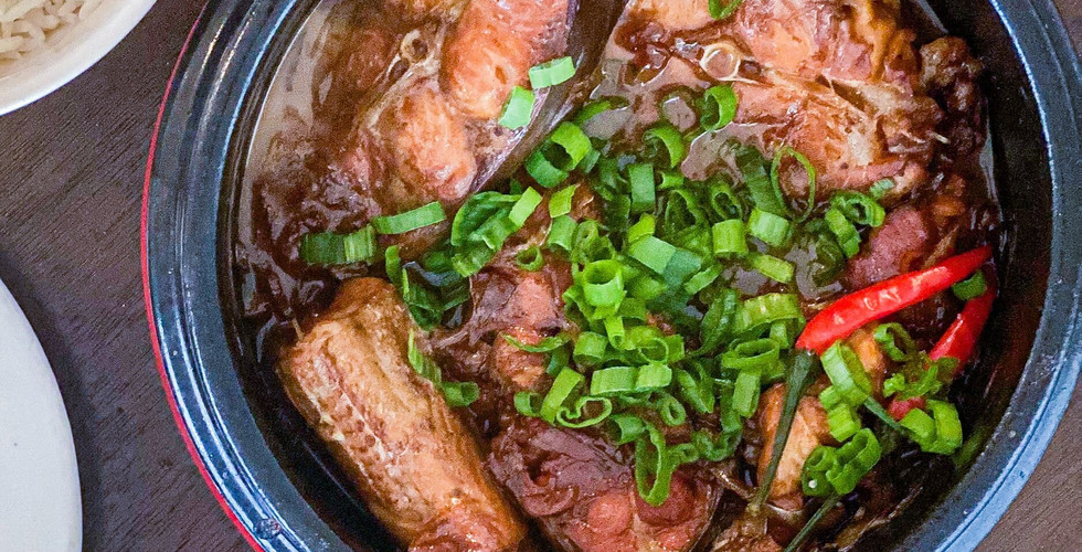 Cá kho tộ bữa trưa địa trung hải