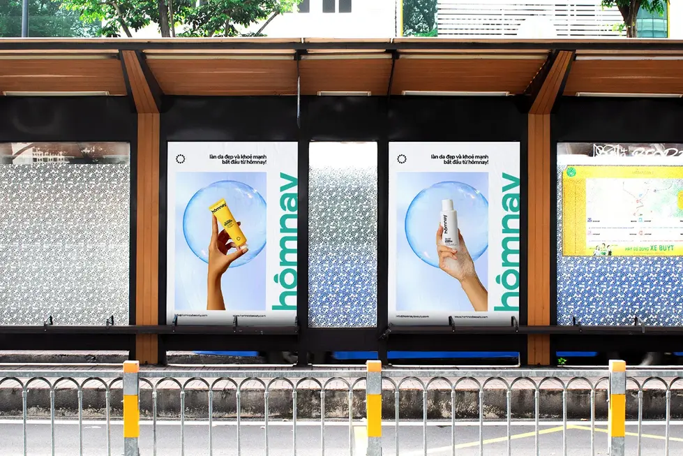 7-homnay-bus-stop-posters
