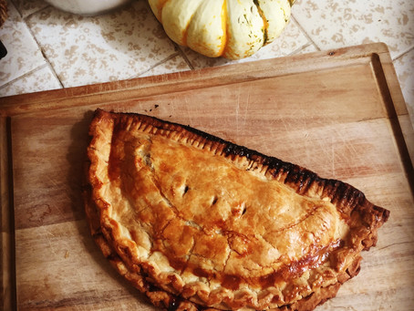 Reluctant Housewife: Apple Hand Pie