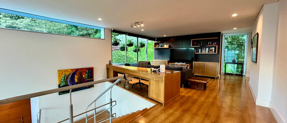 Casa en venta de 2 niveles con terraza y chimenea