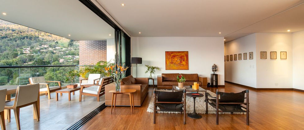 Apartamento en venta en Los Balsos con vista panorámica y excelente iluminación.