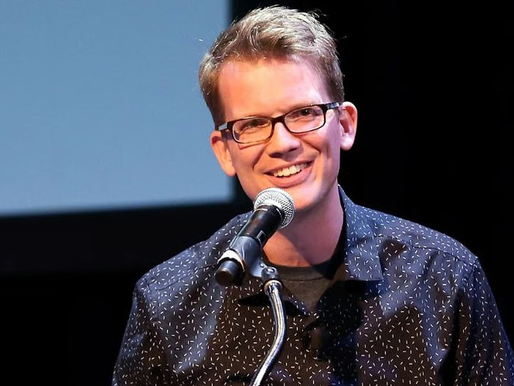 Hank Green Apologizes After AI Use in Educational Video Sparks Online Backlash