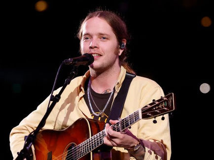 Billy Strings Honors Mother’s Memory with Unforgettable Encore After Hometown Show