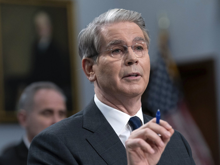 U.S. Races to Seal Landmark Trade Deals Before Tariff Deadline Sparks Global Tension