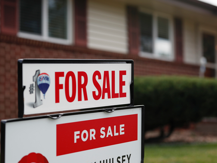 US Existing Home Sales Rise Unexpectedly in February