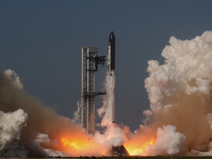 SpaceX Reaches Record $750 Billion Valuation Ahead of Potential IPO