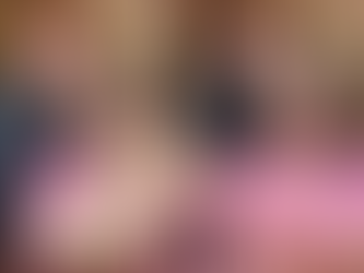 Influencer Becca Bloom reveals she is secretly allergic to her internet-famous cat Oscar while sharing candid life details with followers