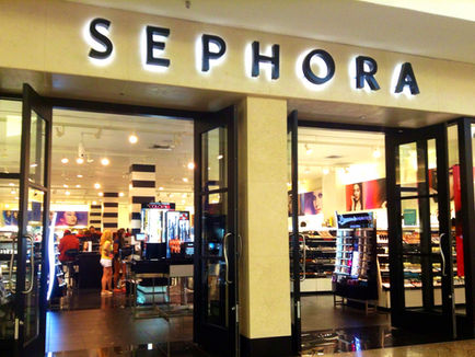 Exterior of a Sephora beauty store in the United States