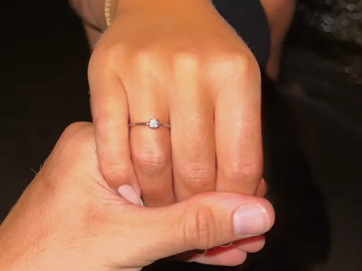 Influencer’s Modest Engagement Ring Sparks a Viral Debate About Love and Luxury