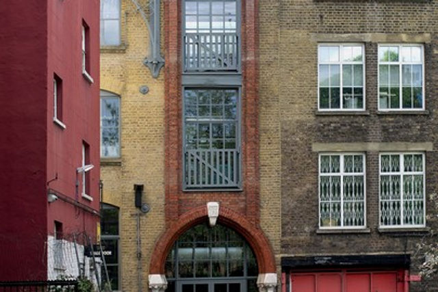 A commercial warehouse in London representing LondonMetric's property portfolio reshaping