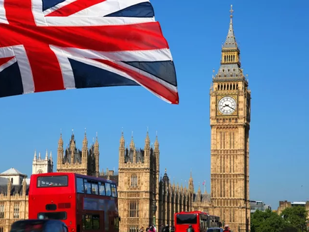 UK Services Sector Sees Strongest Expansion in Nearly a Year Amid Cooling Price Pressures