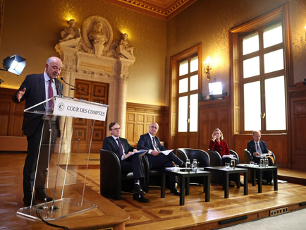 Paris’s Louvre Museum is facing harsh scrutiny after a state auditor exposed deep-seated security failures