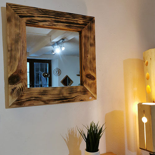 Miniature : Miroir mural carré en bois flammé