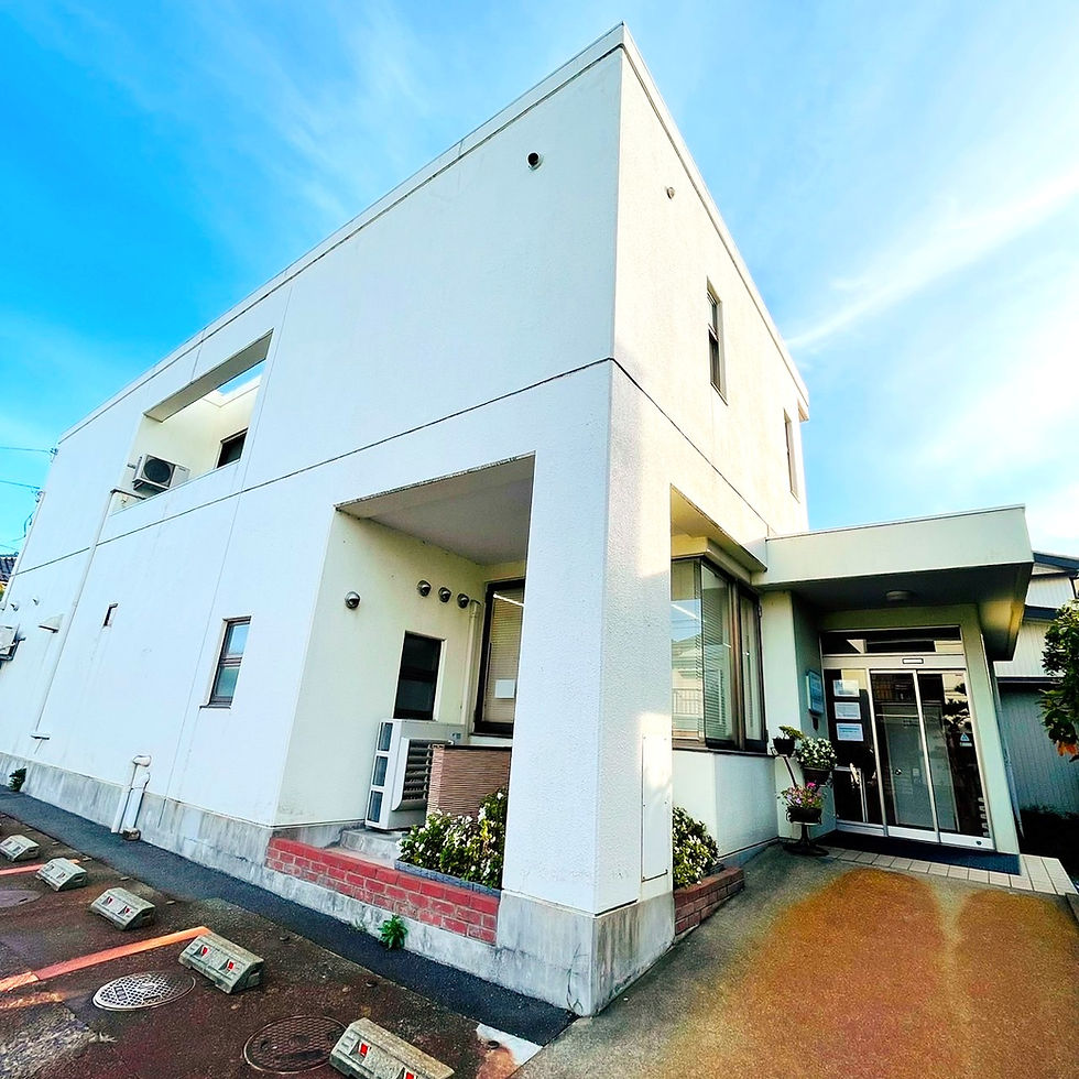 Clinic exterior2