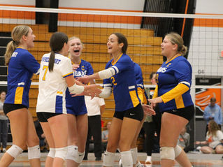 GALLERY: Hartford volleyball invite