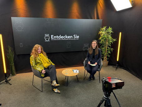 Art and Dementia Care: Insights from an Inspiring Webinar by Stadt Wien