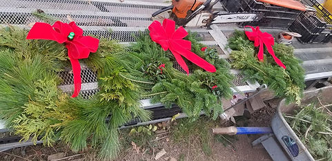 Pats Garden & Feed Center Wreaths