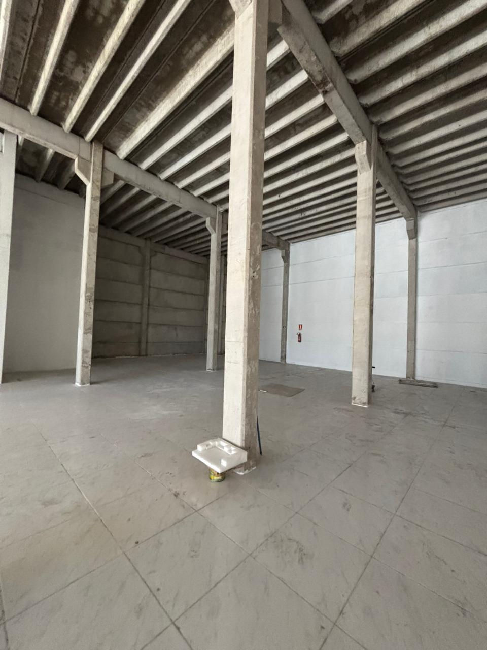 Miniatura: Comercial