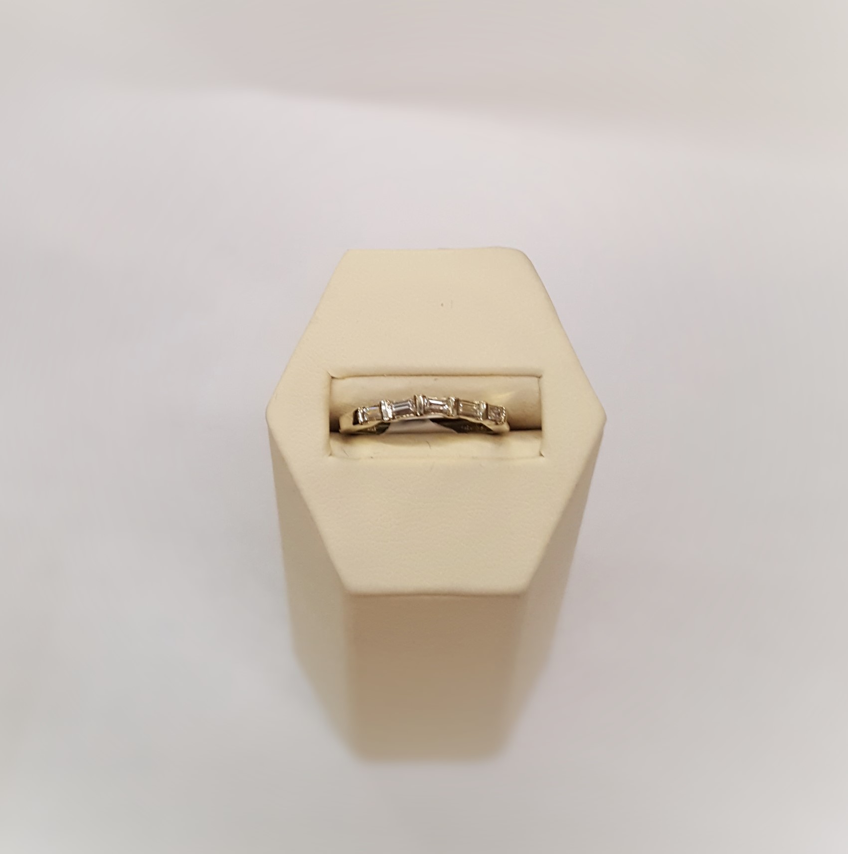 .25ctw Diamond Baguette Band