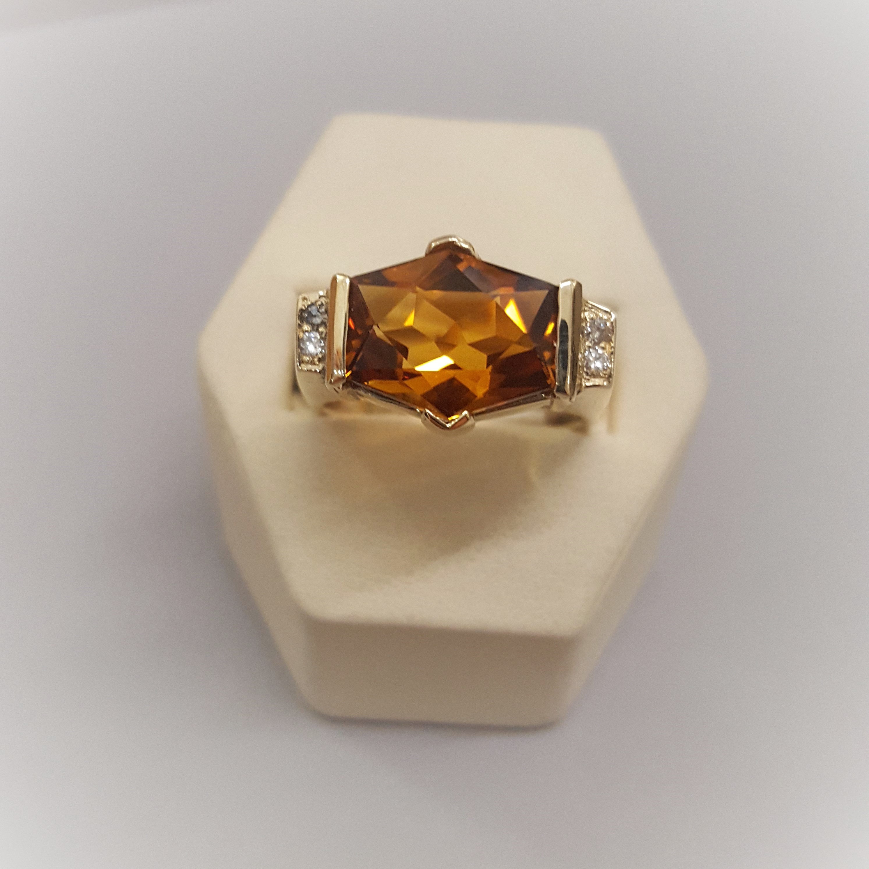 5.40ct Citrine with Diamonds