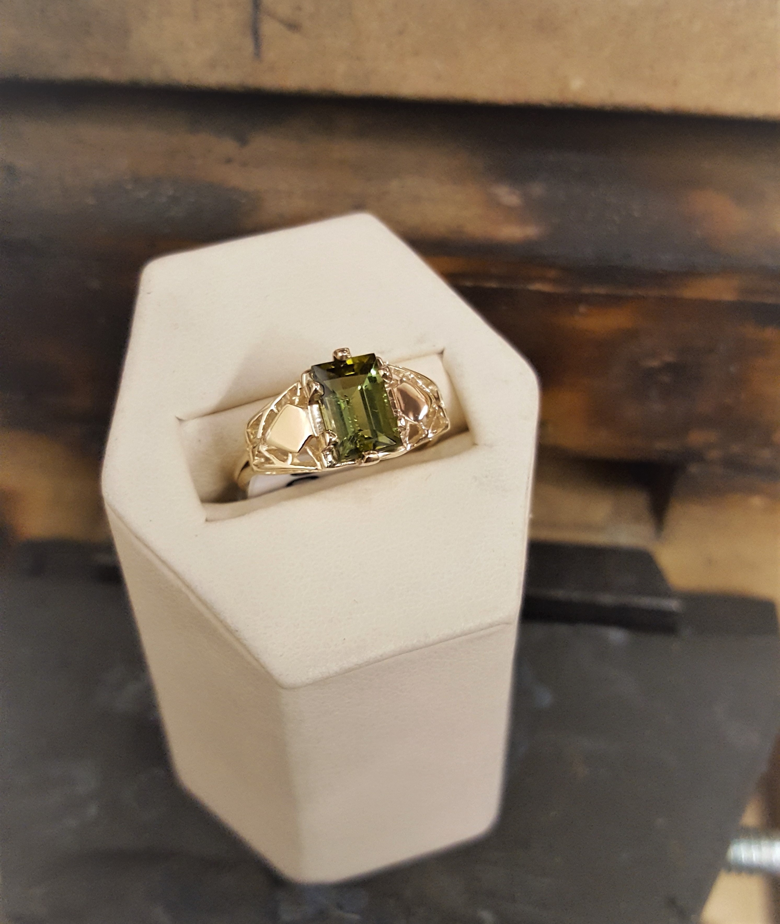 1.47ct Peridot