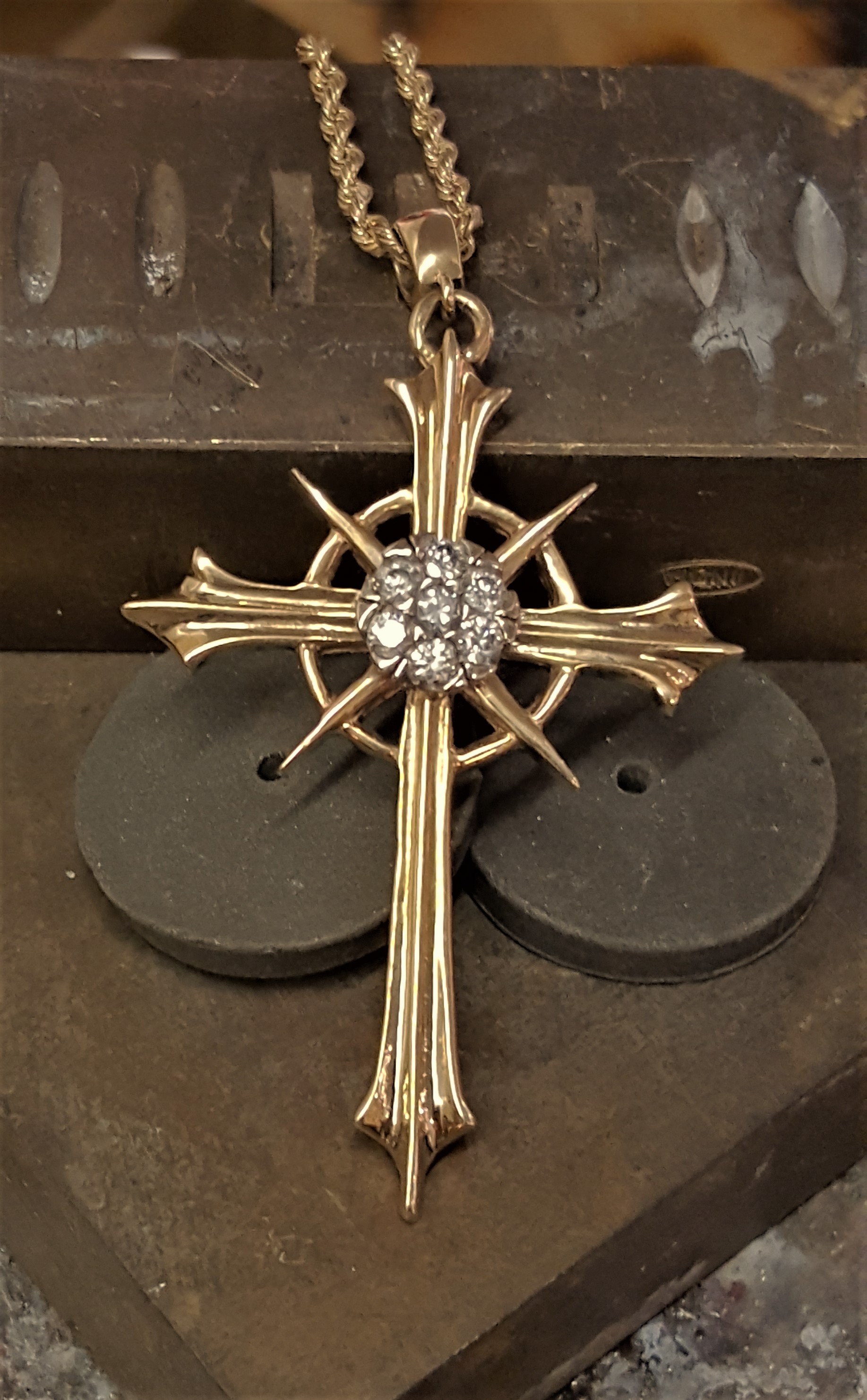 Large Mariner's Cross With Diamonds
