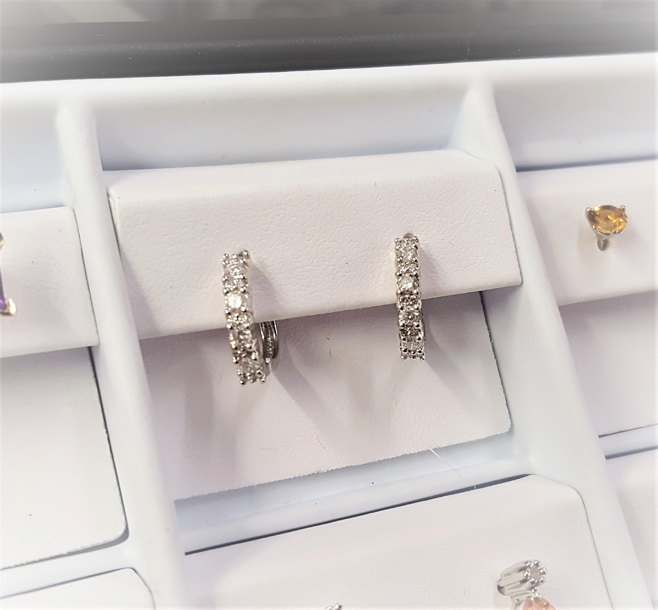 Diamond J-Hoops