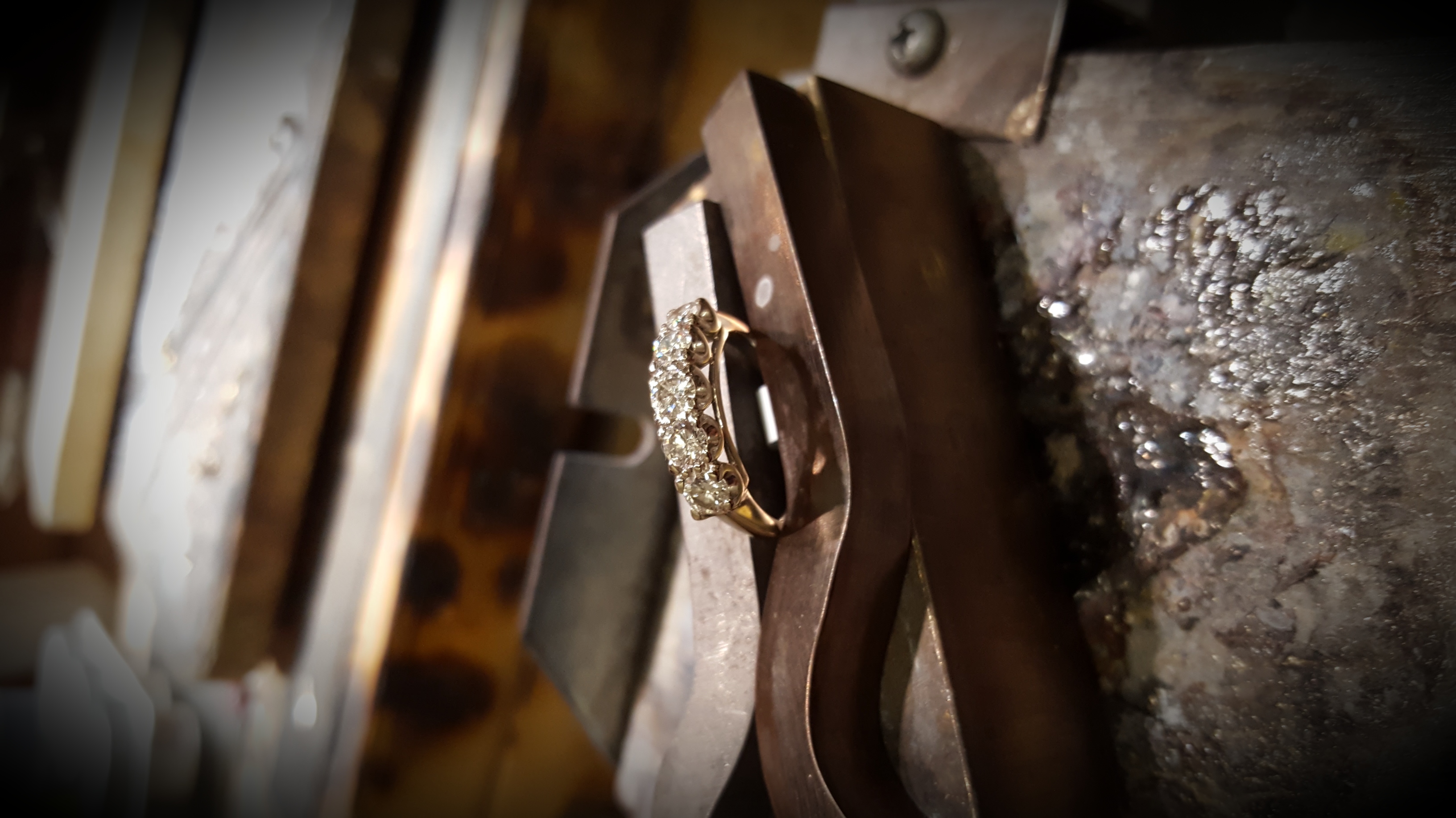1ctw 5 Diamond Band