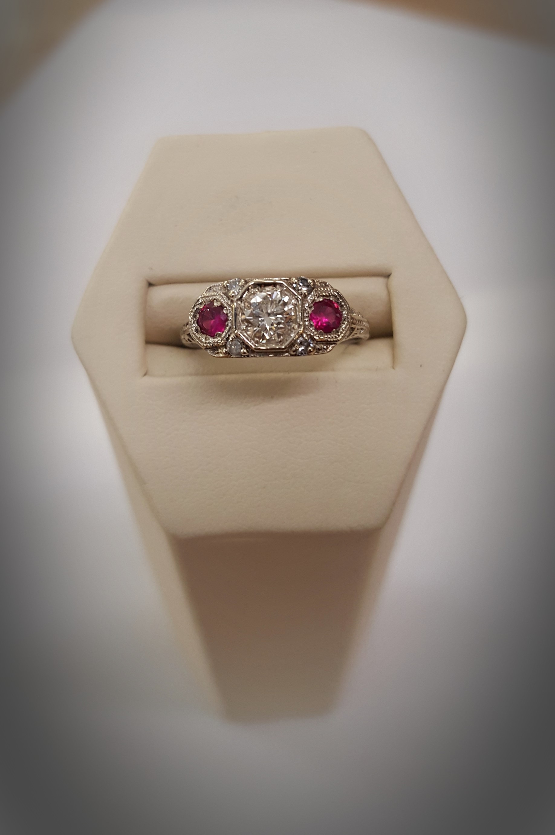 Vintage .25ct Diamond .25ctw Ruby