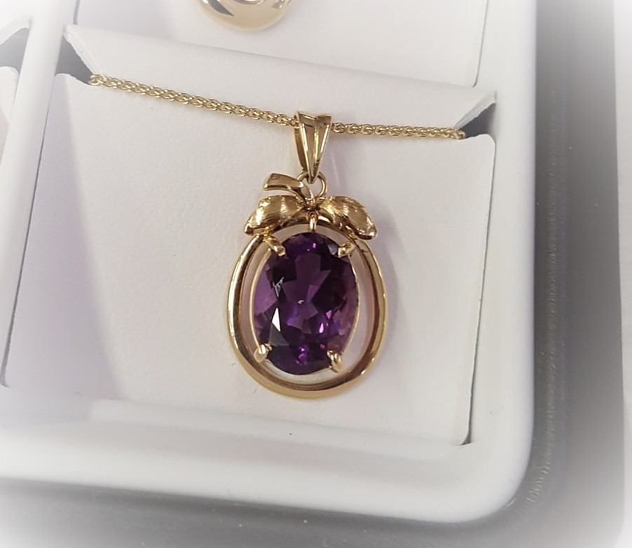Faceted Oval Amethyst