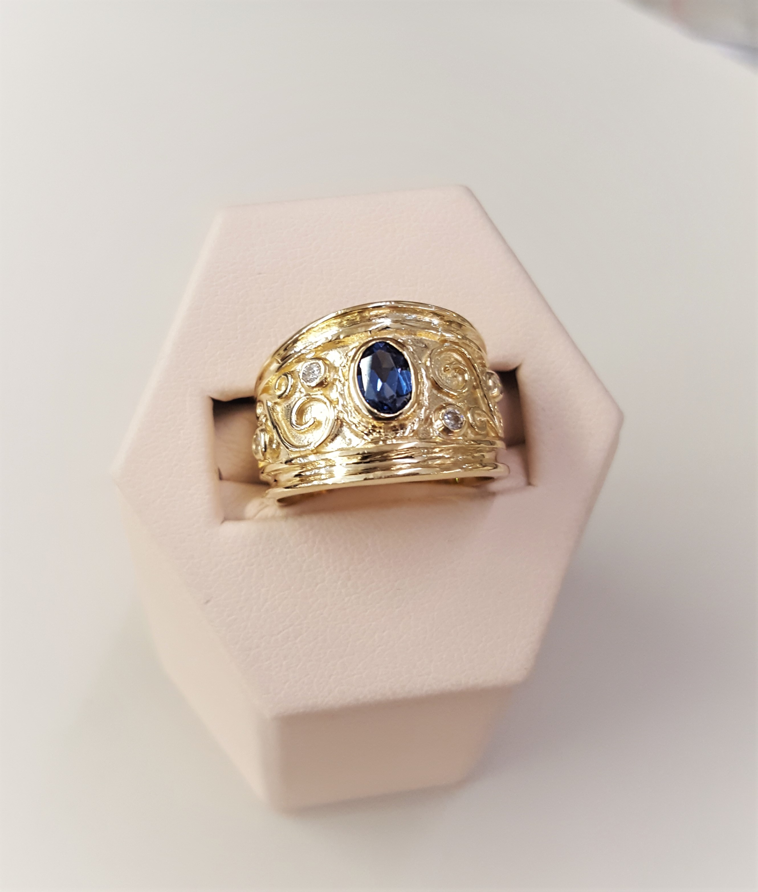 London Blue Topaz Etruscan