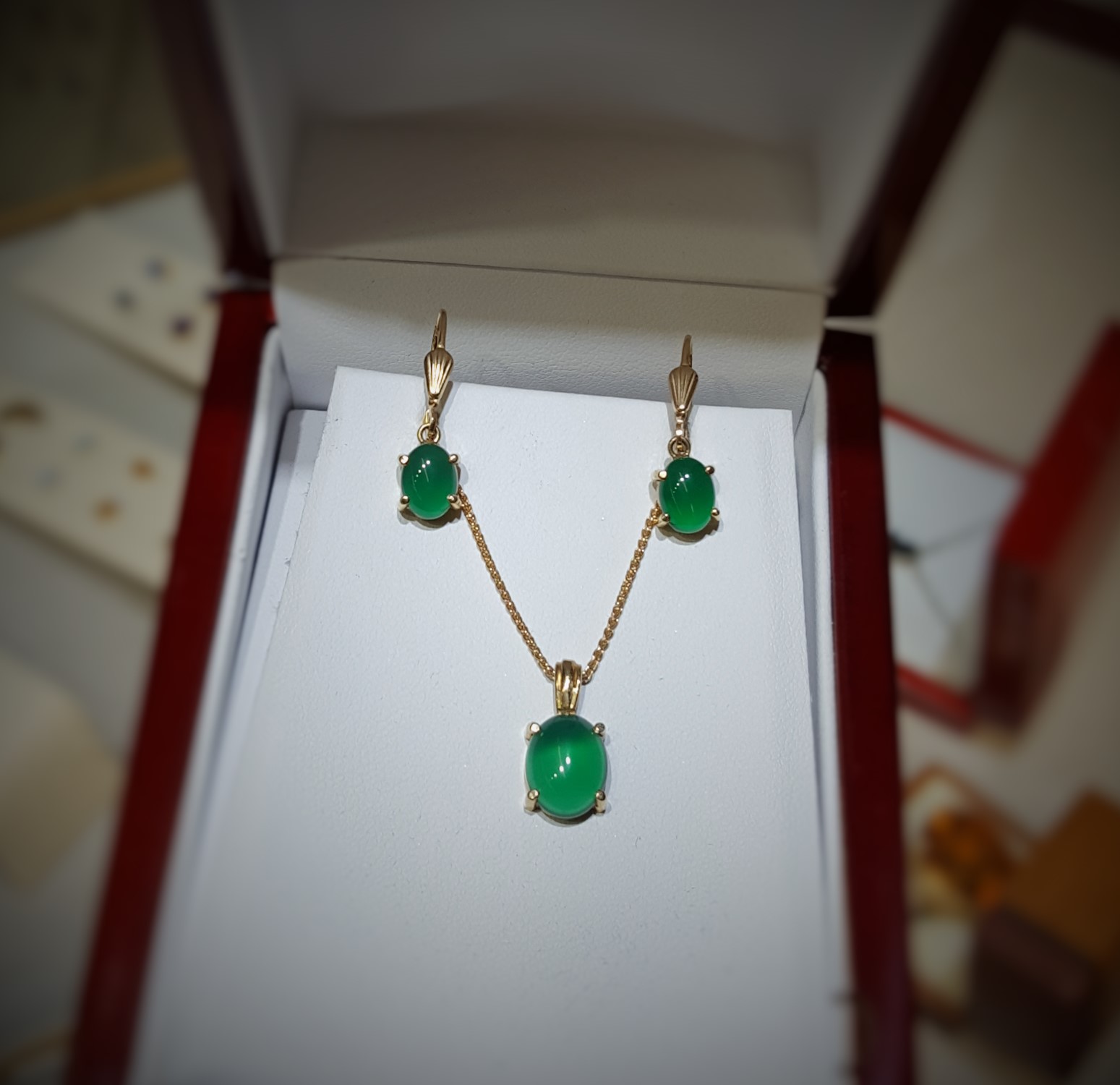 Chrysoprase Pendant & Earrings Set