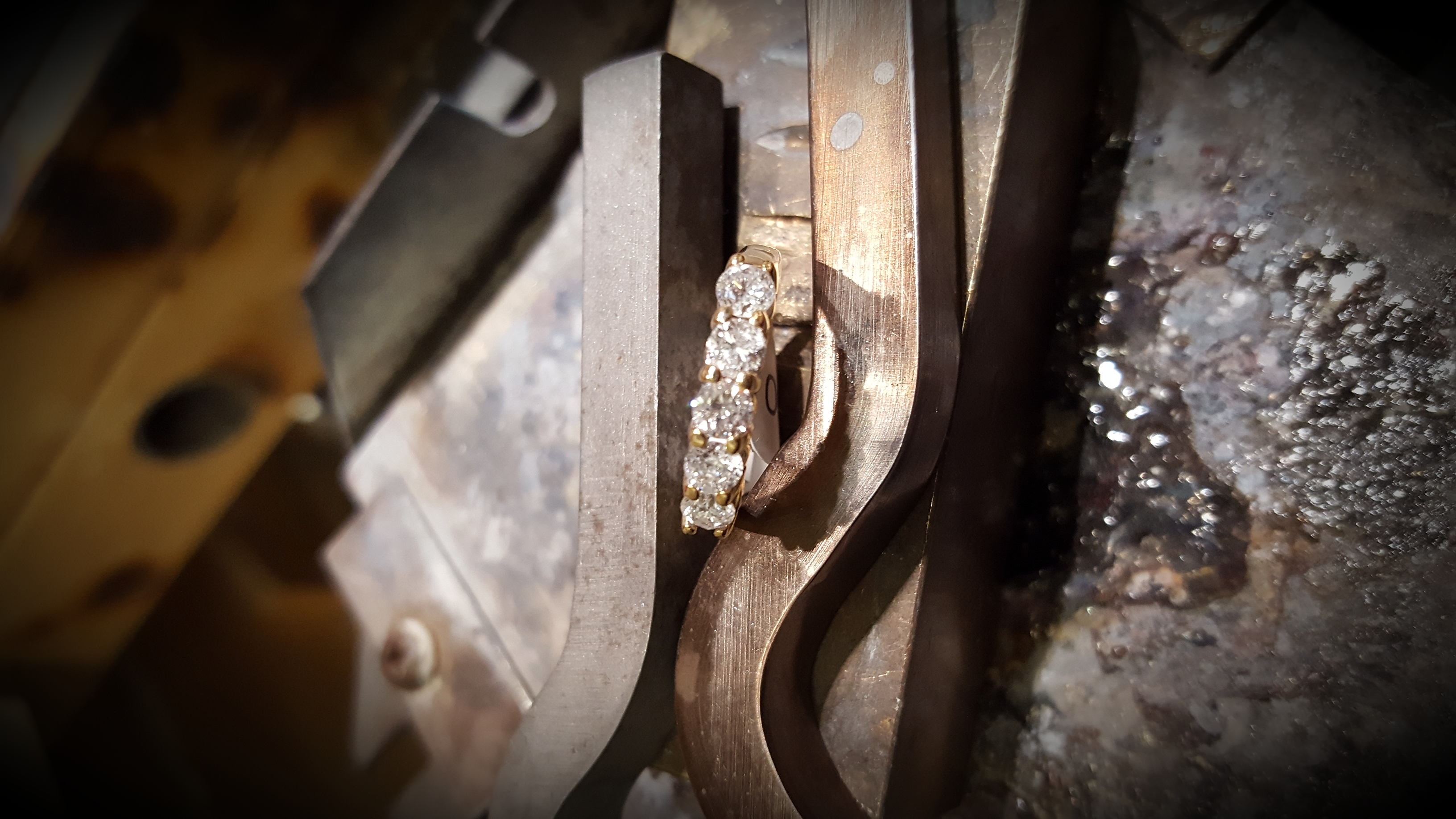 1ctw 5 Diamond Band