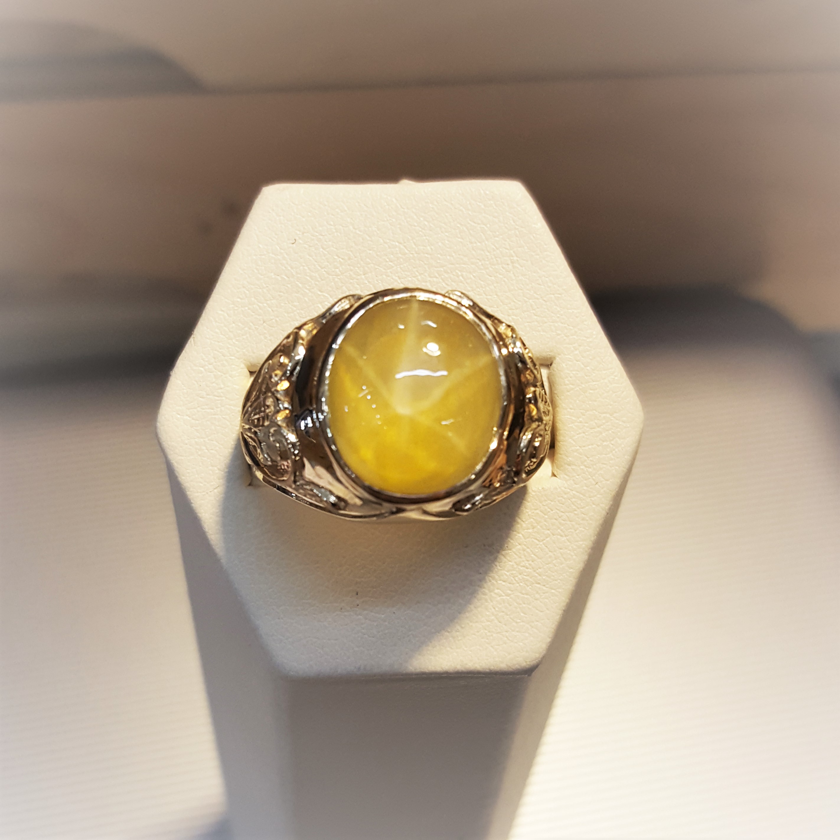 14.50ct Yellow Star Sapphire