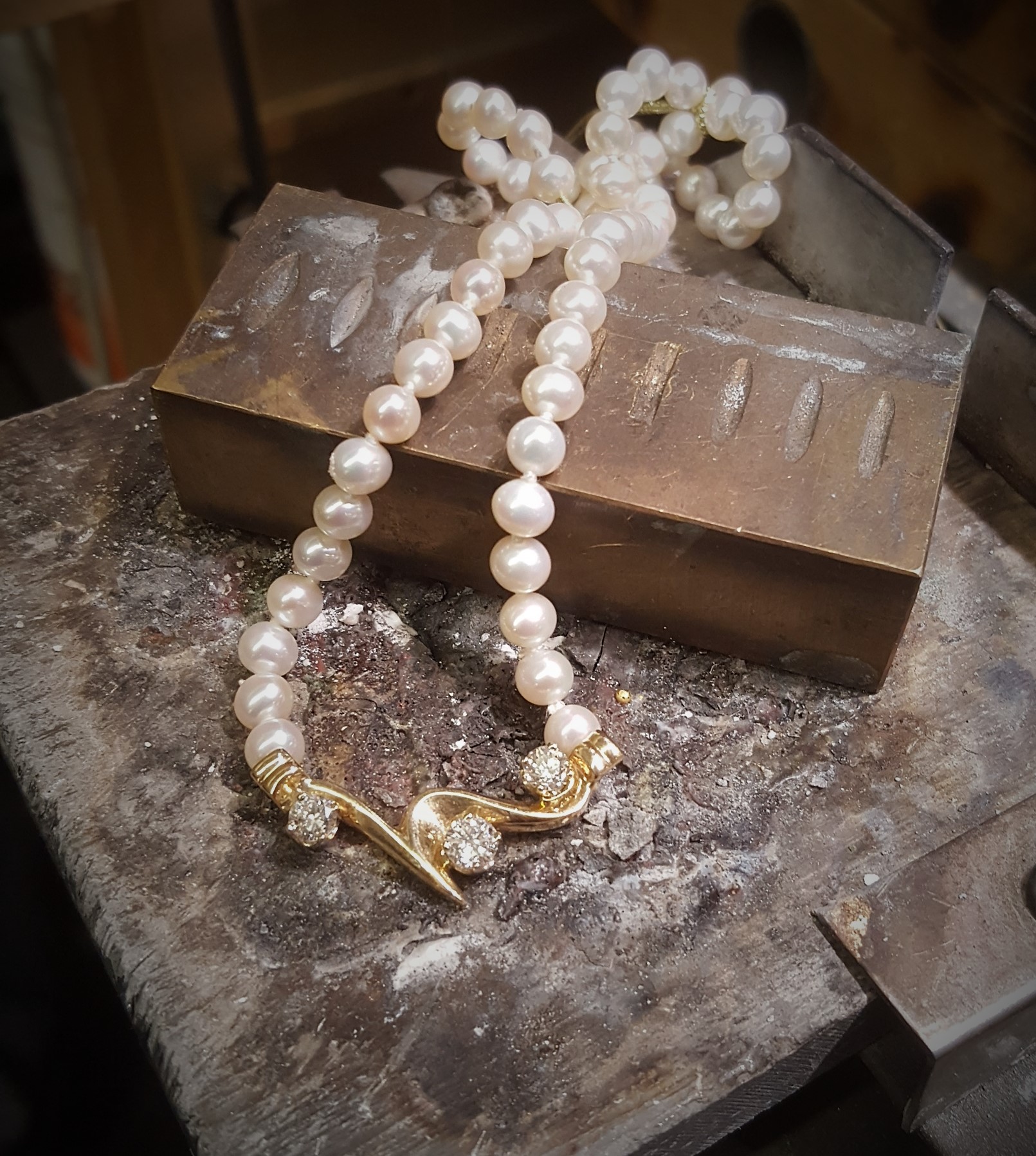 .90ctw Diamonds & FW Pearls