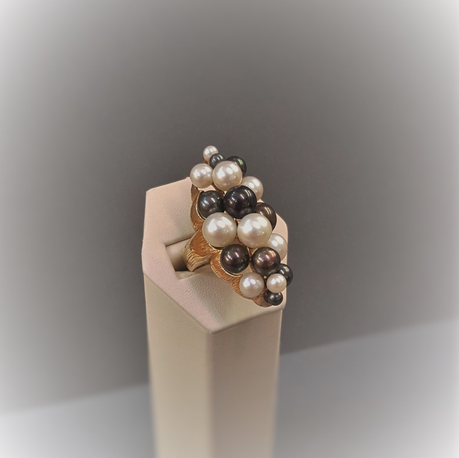 Multi-Color Pearl Cluster Ring