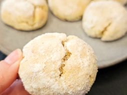 Jednoduché kokosové crinkles