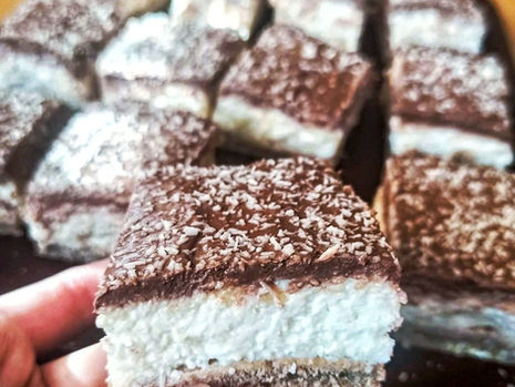 Kokosové bounty řezy