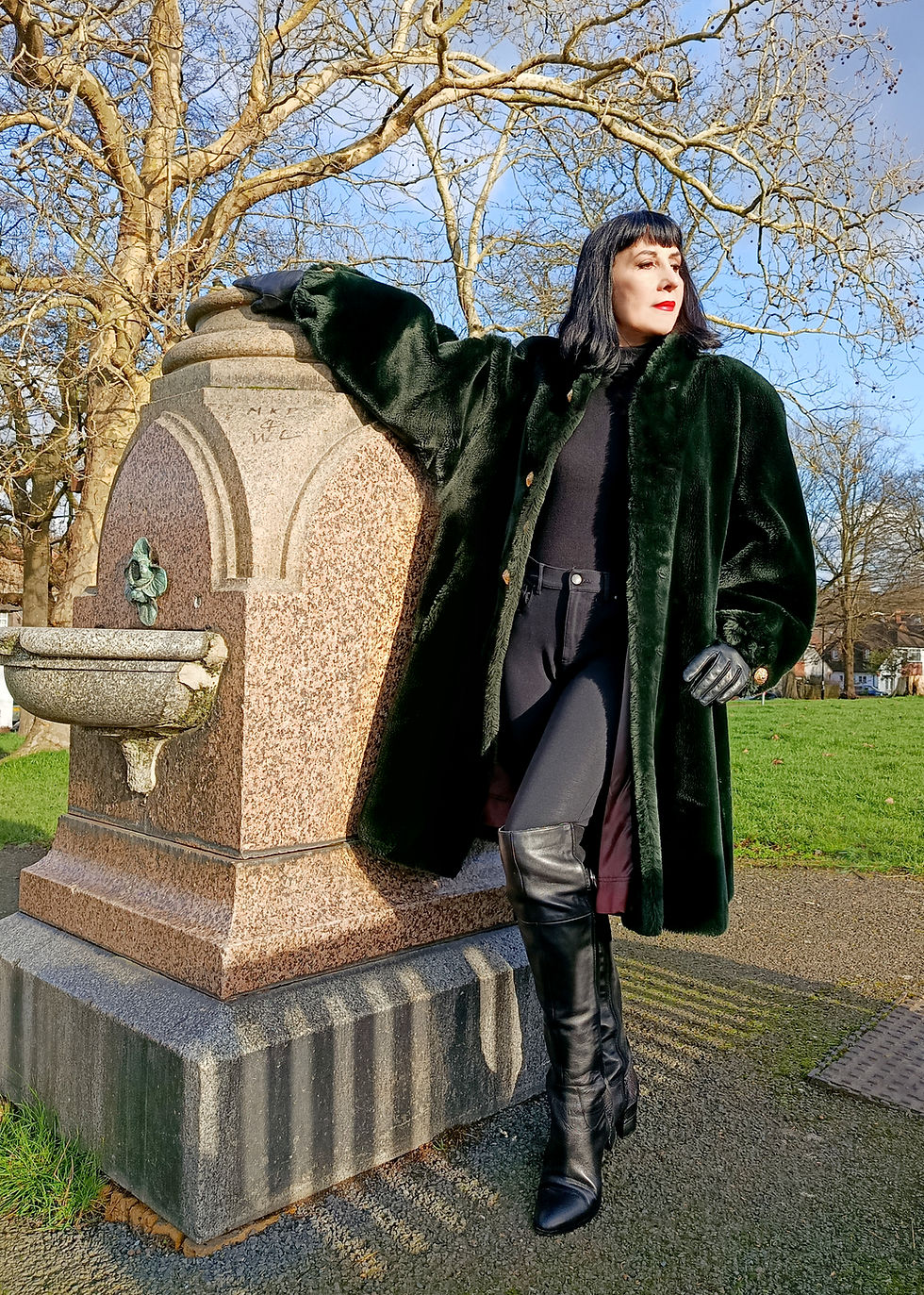 Thumbnail: Vintage 1990s luxury long trapezium dark green faux fur coat gold buttons