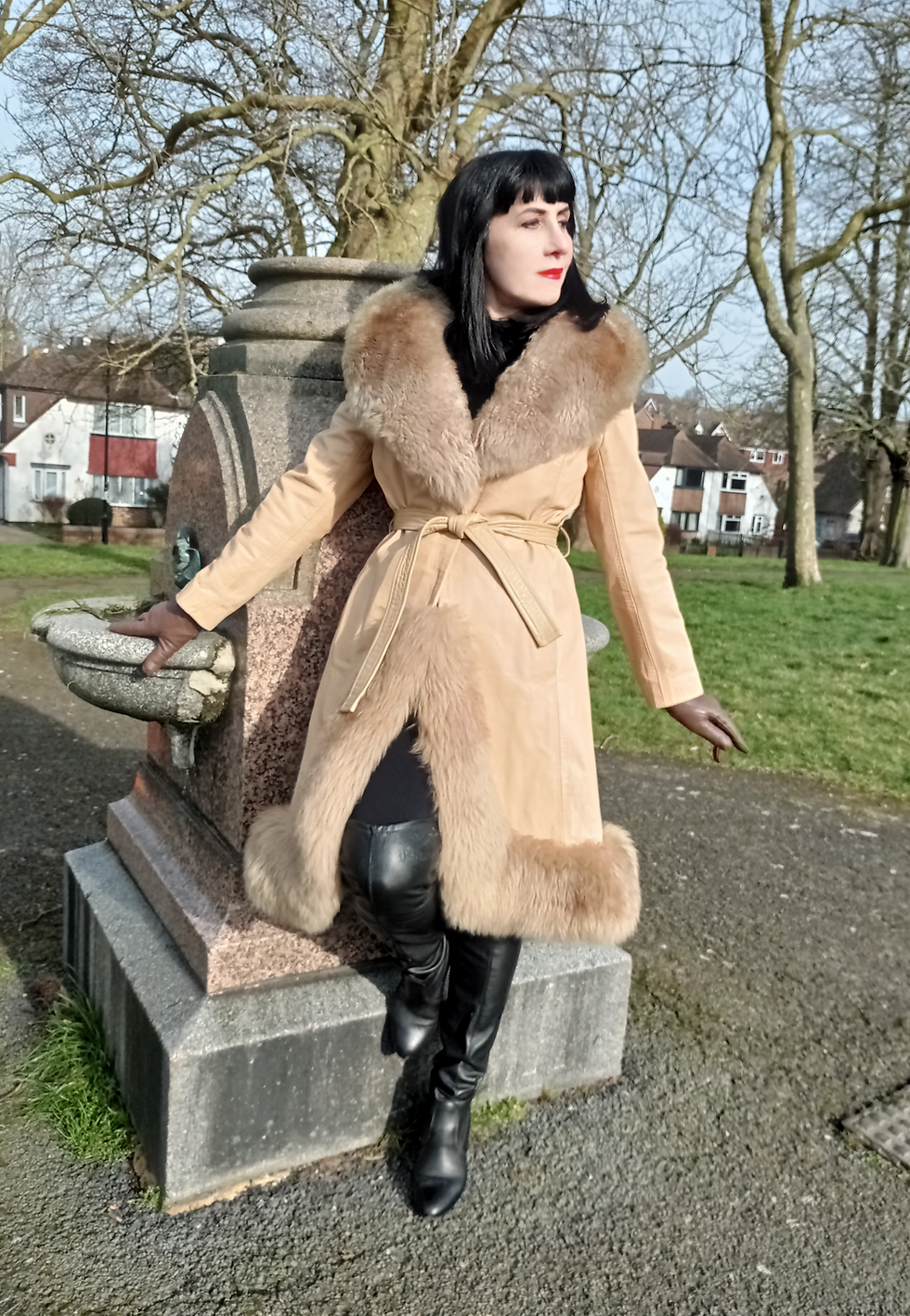 Thumbnail: Vintage 1970s 1960s spectacular pale beige leather huge thick sheepskin fur trim