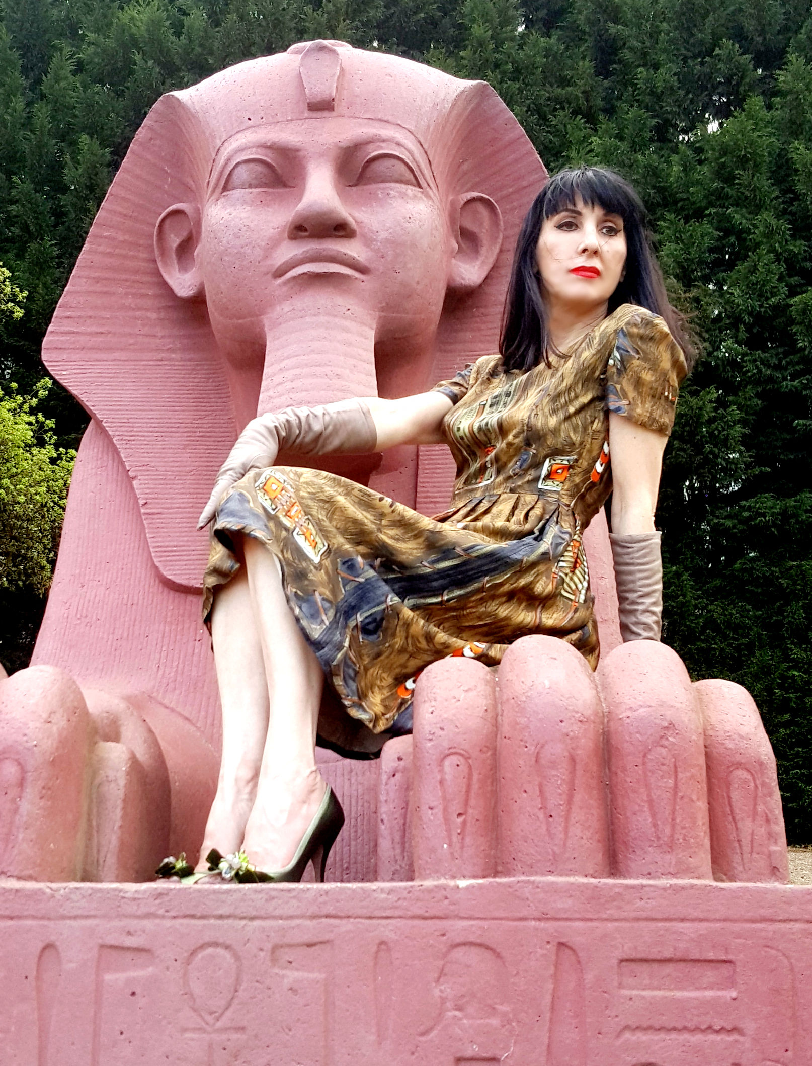 Vintage c 1960 silk dress African/tribal inspired print dress